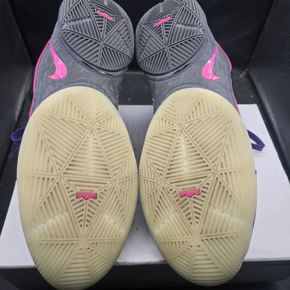 Nike Black‎ and Purple Athletic Shoes